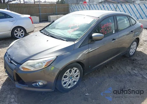 2012 Ford Focus Se z USA, uszkodzony, nr VIN 1FAHP3F24CL353567